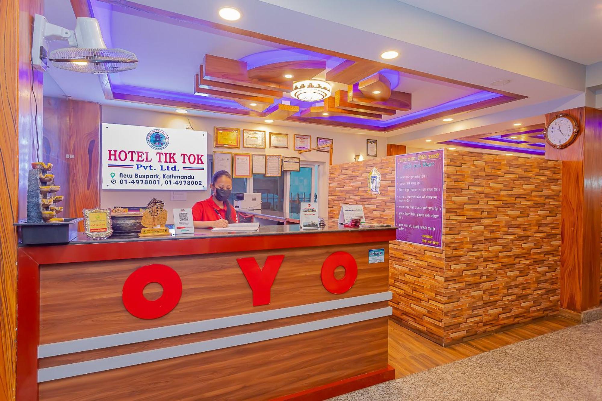 Oyo 799 Hotel Tik Tok Pvt Ltd. Kathmandu Buitenkant foto