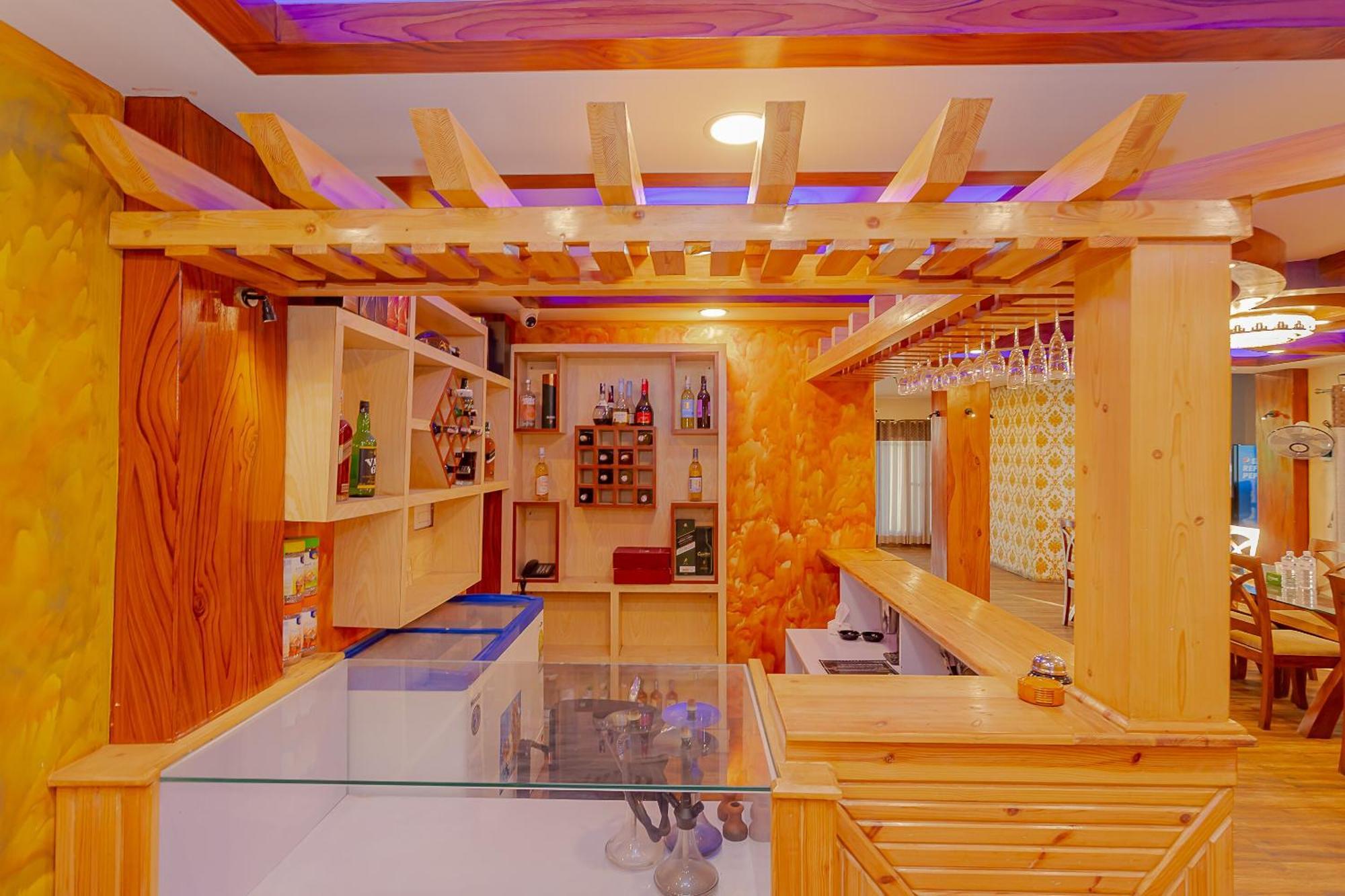 Oyo 799 Hotel Tik Tok Pvt Ltd. Kathmandu Buitenkant foto