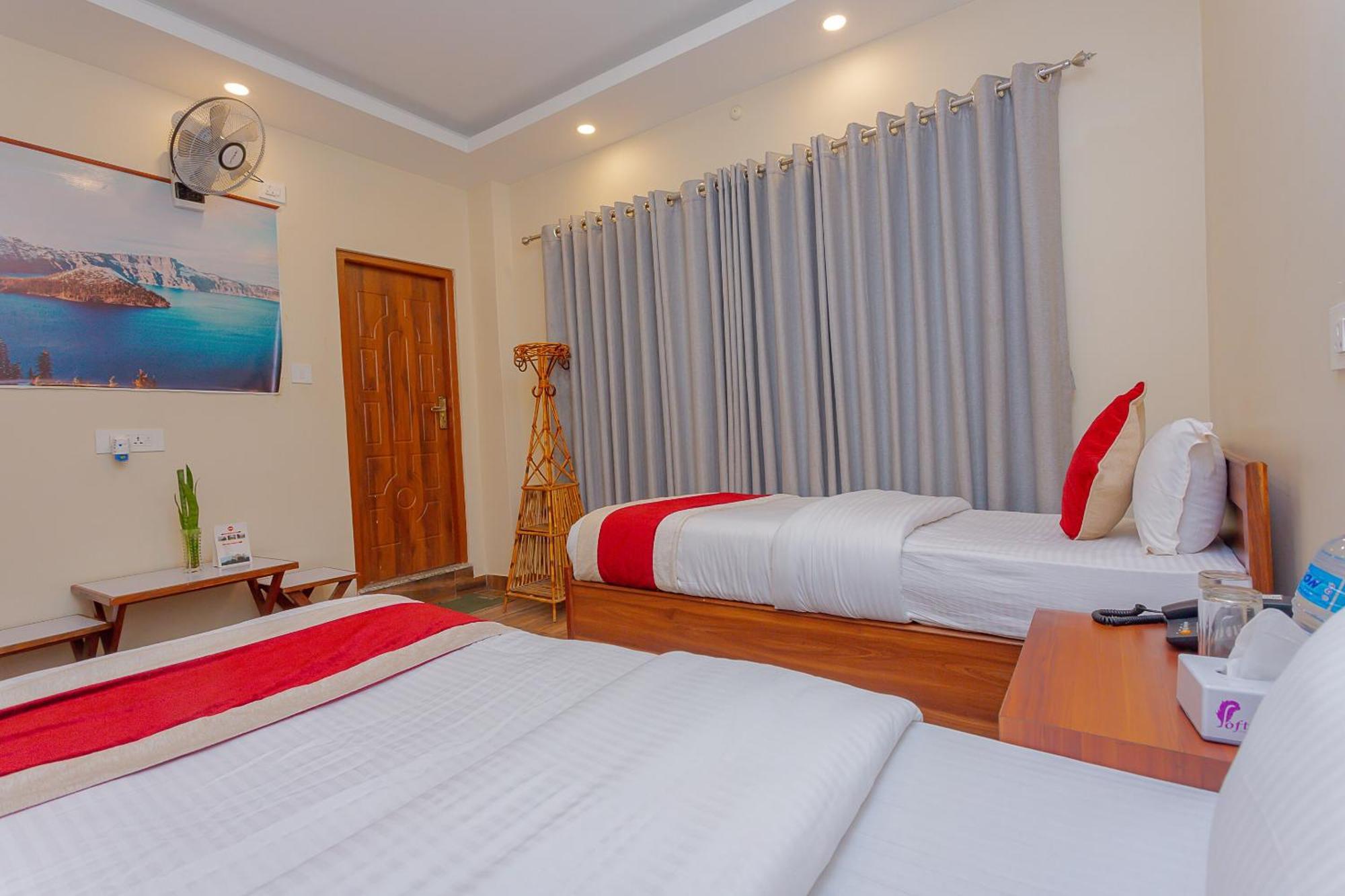 Oyo 799 Hotel Tik Tok Pvt Ltd. Kathmandu Buitenkant foto