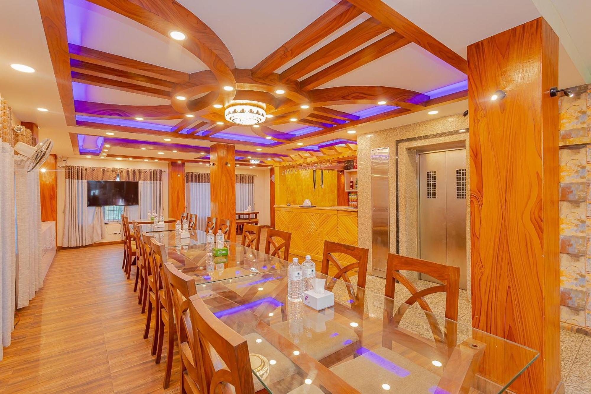 Oyo 799 Hotel Tik Tok Pvt Ltd. Kathmandu Buitenkant foto