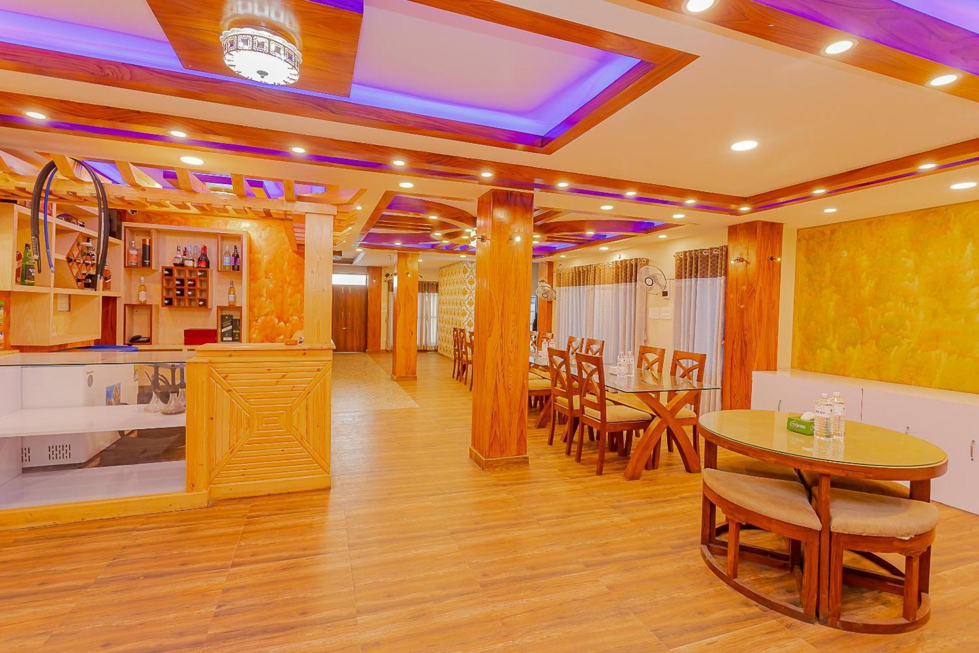 Oyo 799 Hotel Tik Tok Pvt Ltd. Kathmandu Buitenkant foto