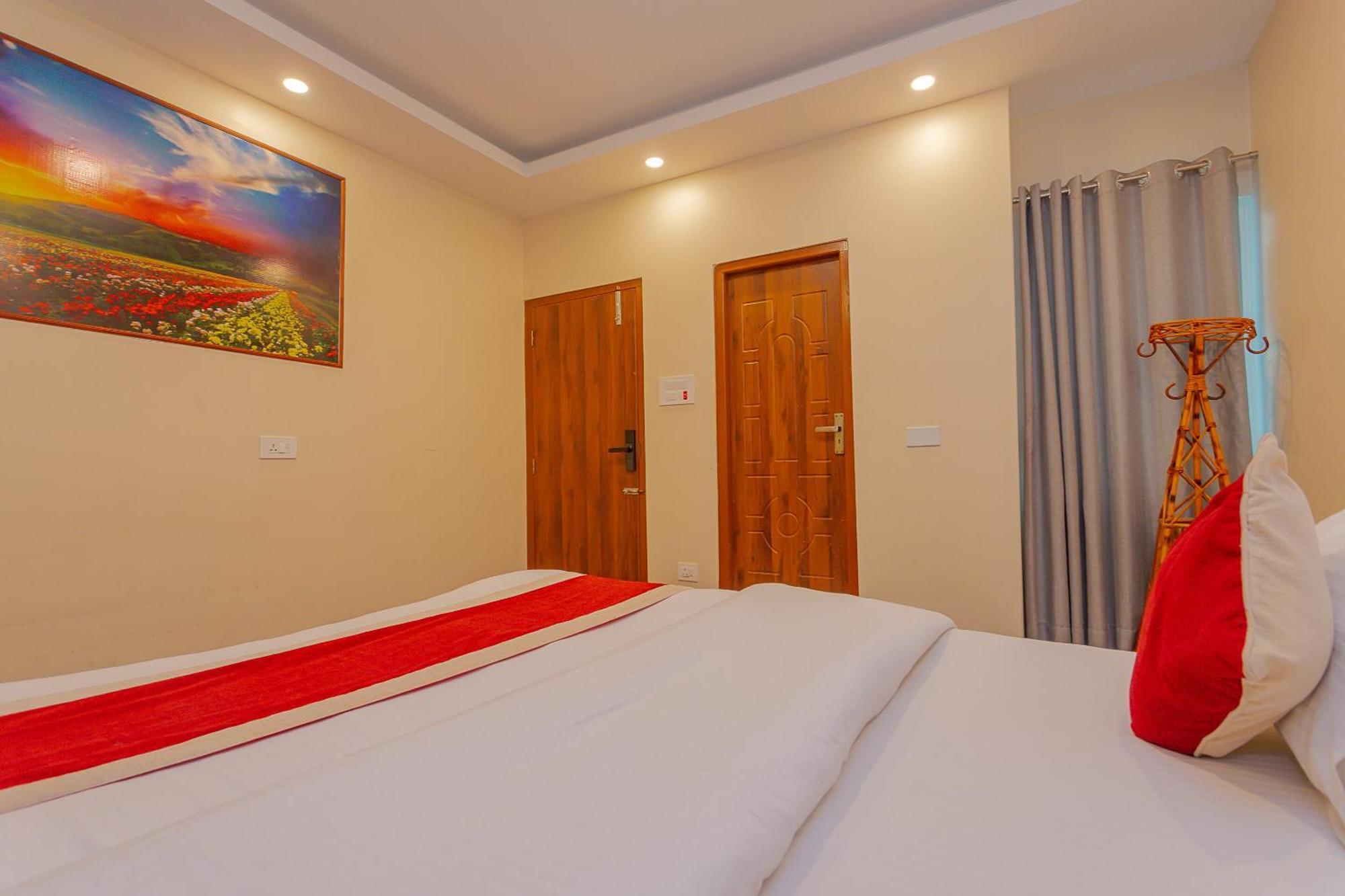 Oyo 799 Hotel Tik Tok Pvt Ltd. Kathmandu Buitenkant foto