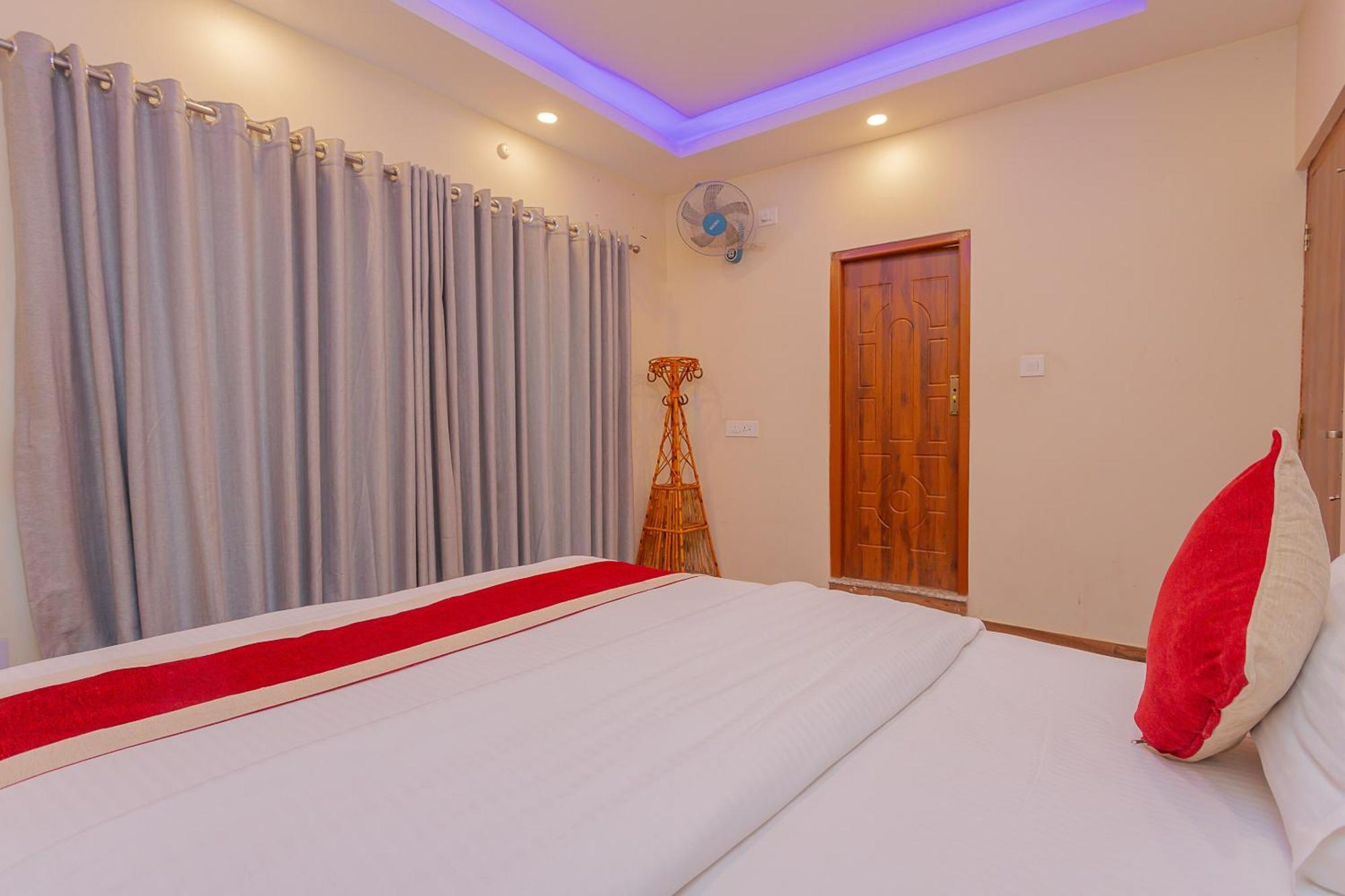 Oyo 799 Hotel Tik Tok Pvt Ltd. Kathmandu Buitenkant foto