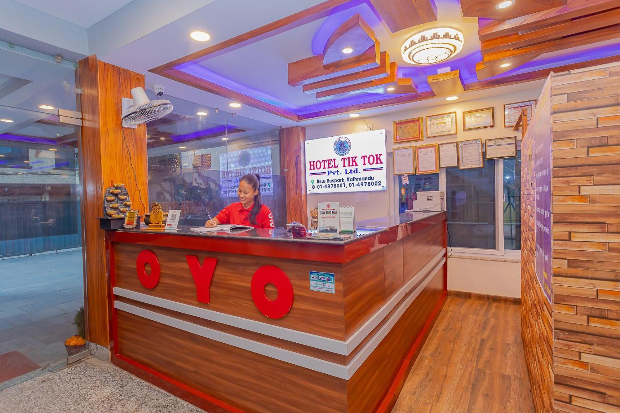 Oyo 799 Hotel Tik Tok Pvt Ltd. Kathmandu Buitenkant foto