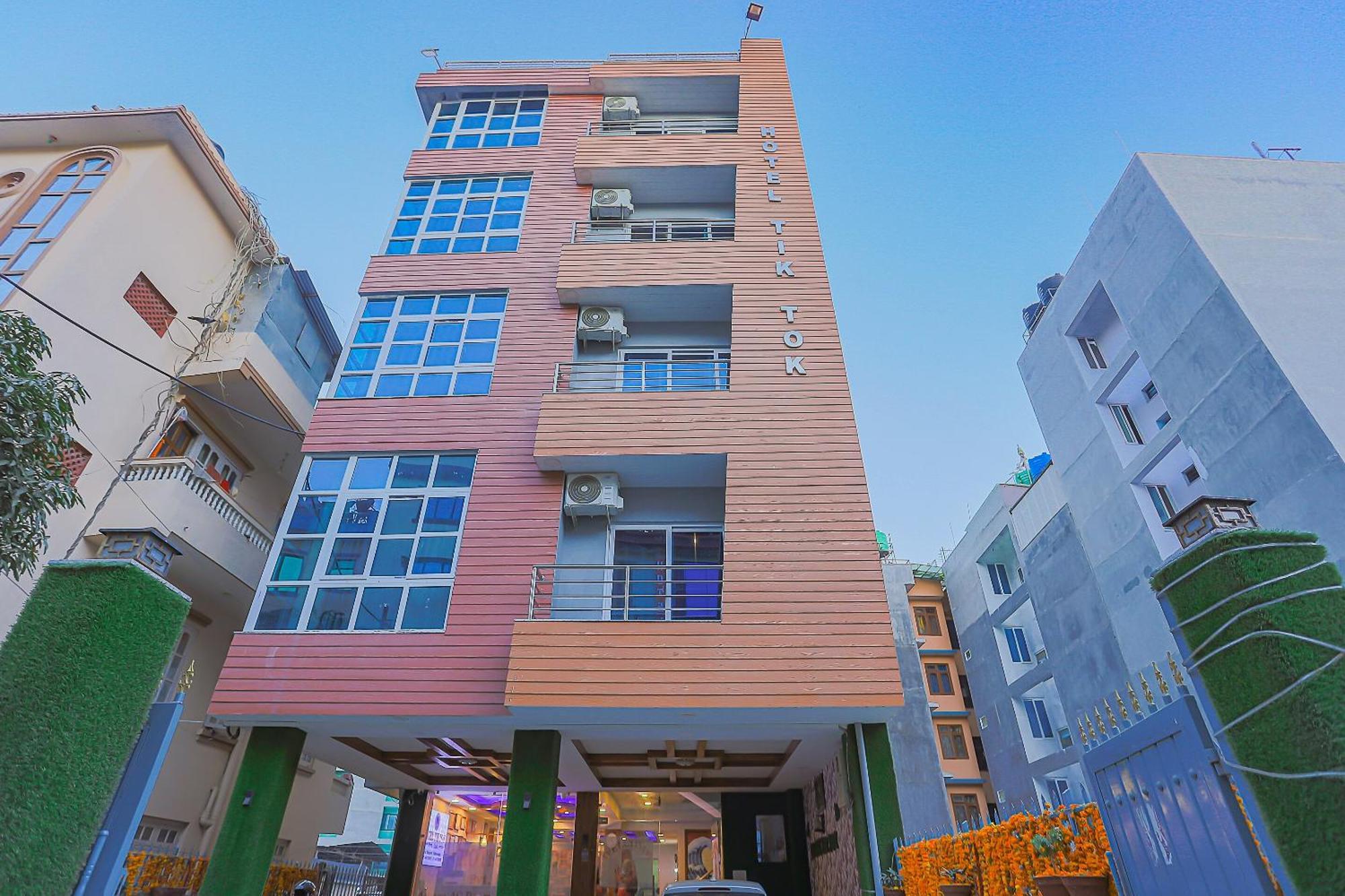 Oyo 799 Hotel Tik Tok Pvt Ltd. Kathmandu Buitenkant foto
